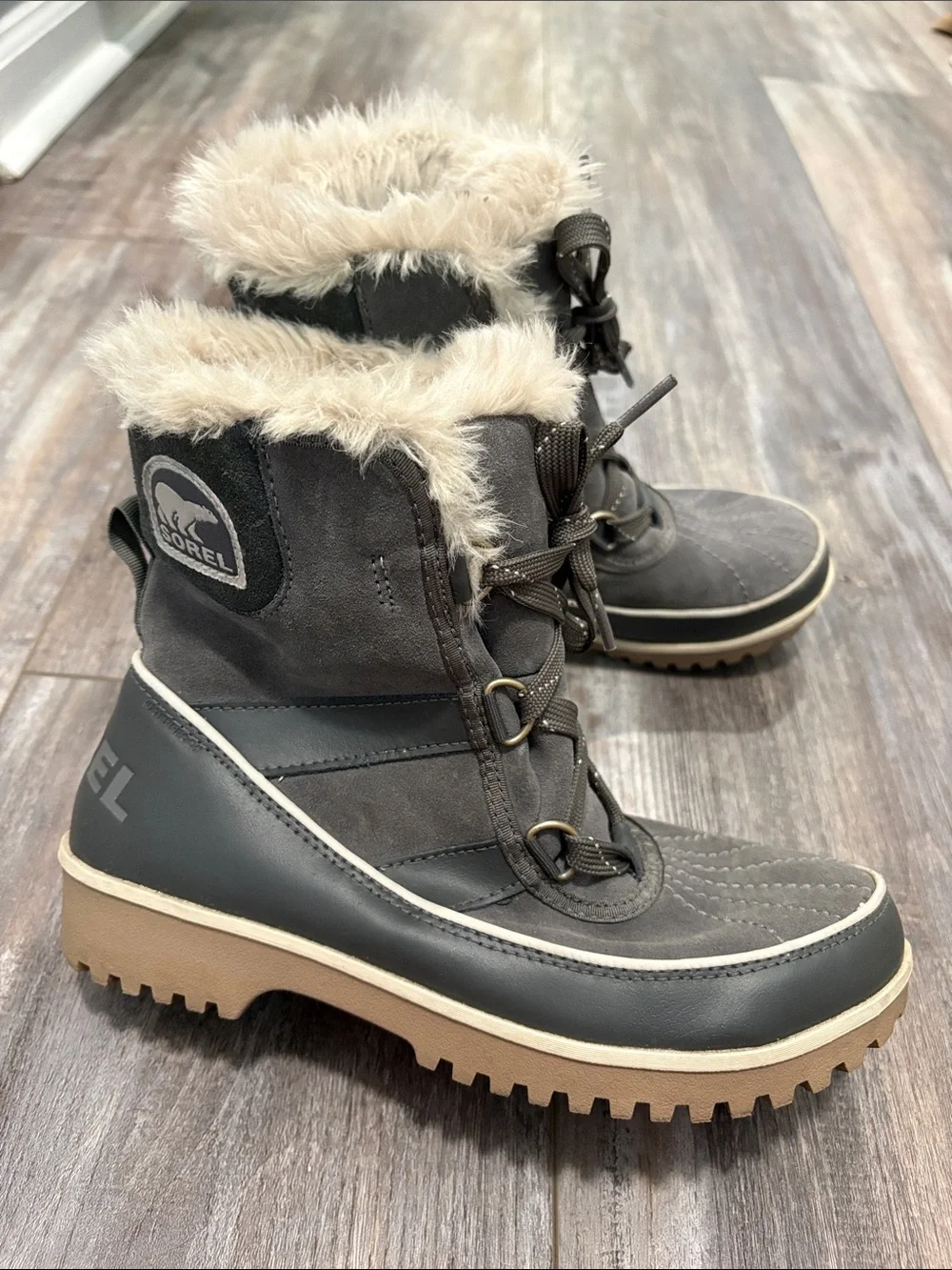 Sorel Tivolli II gray winter snow boots 7.5